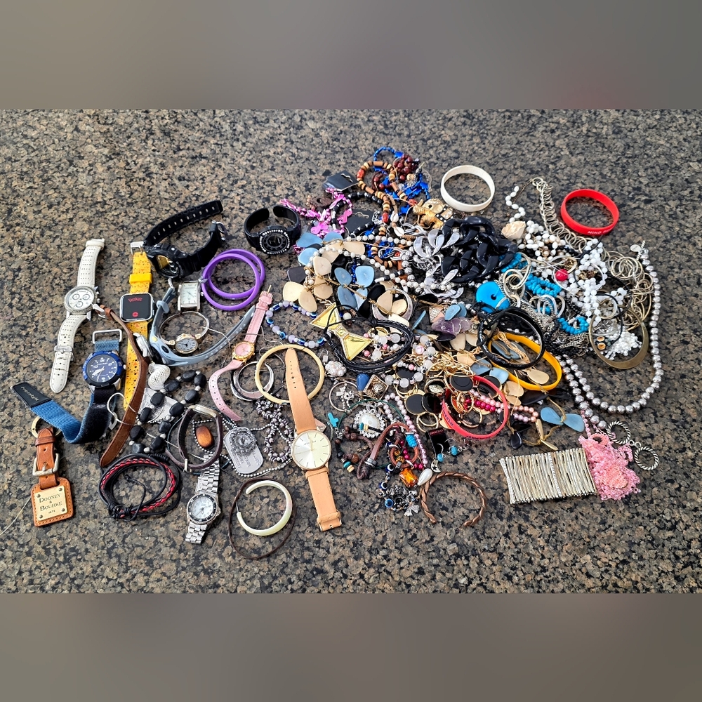 Huge lot of Vintage VTG and regular fashion Jewelry watches Lot Dooney Armani